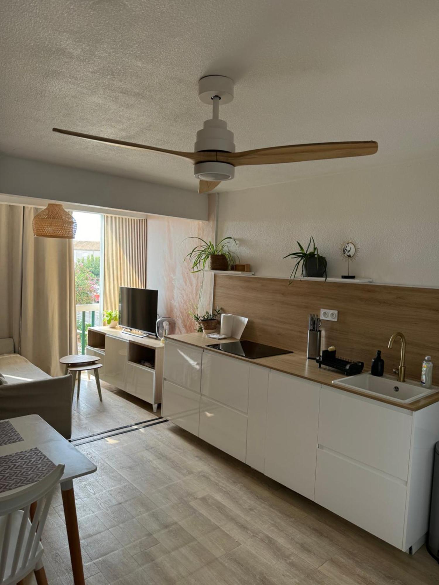 Mon Appart A La Plage, Piscine, Wifi, Tv Фронтиньян Экстерьер фото